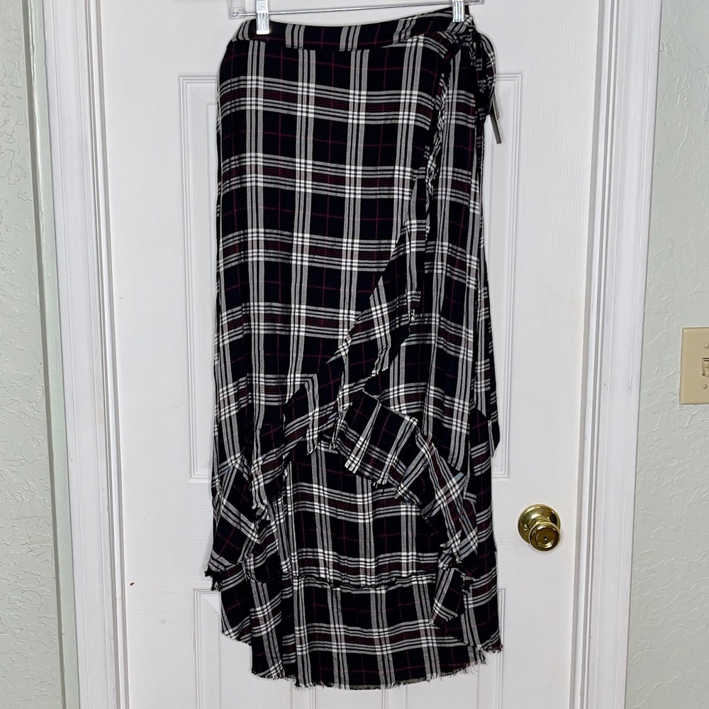 Soulmates Black and White Asymmetrical Wrap Maxi Skirt Woman’s Size Large NWT
